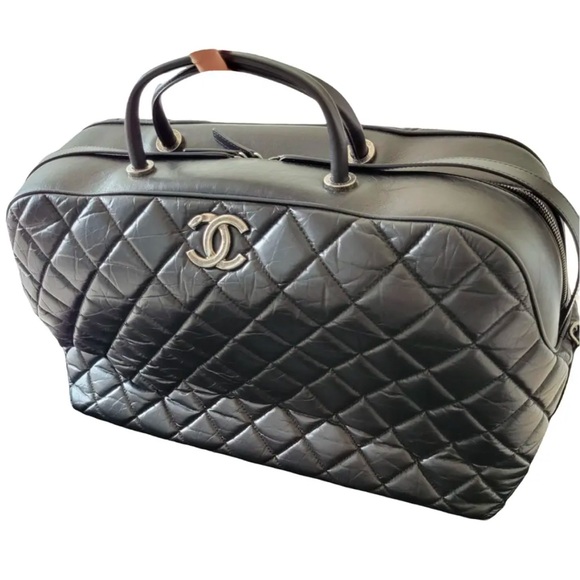 Auth CHANEL Trendy CC Bowler Lambskin Handbag Crossbody Large - Picture 2 of 15